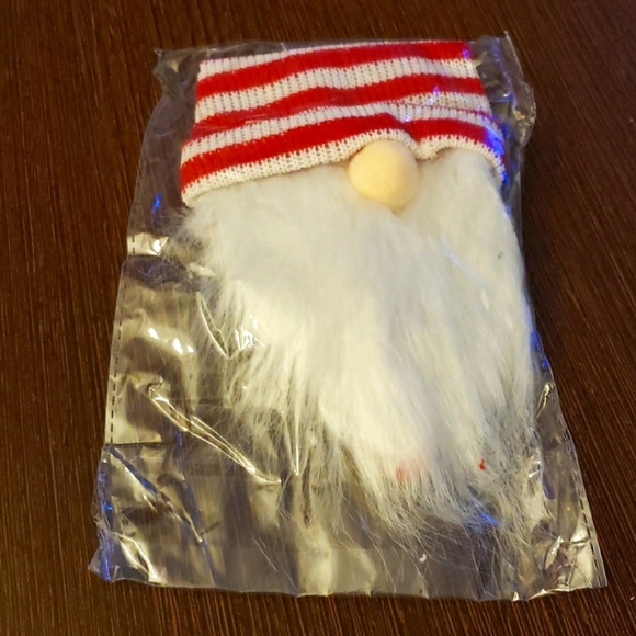 Hiagkmet Christmas Gnome Wine Bottle Covers Set of 3 - Picture 3 of 9